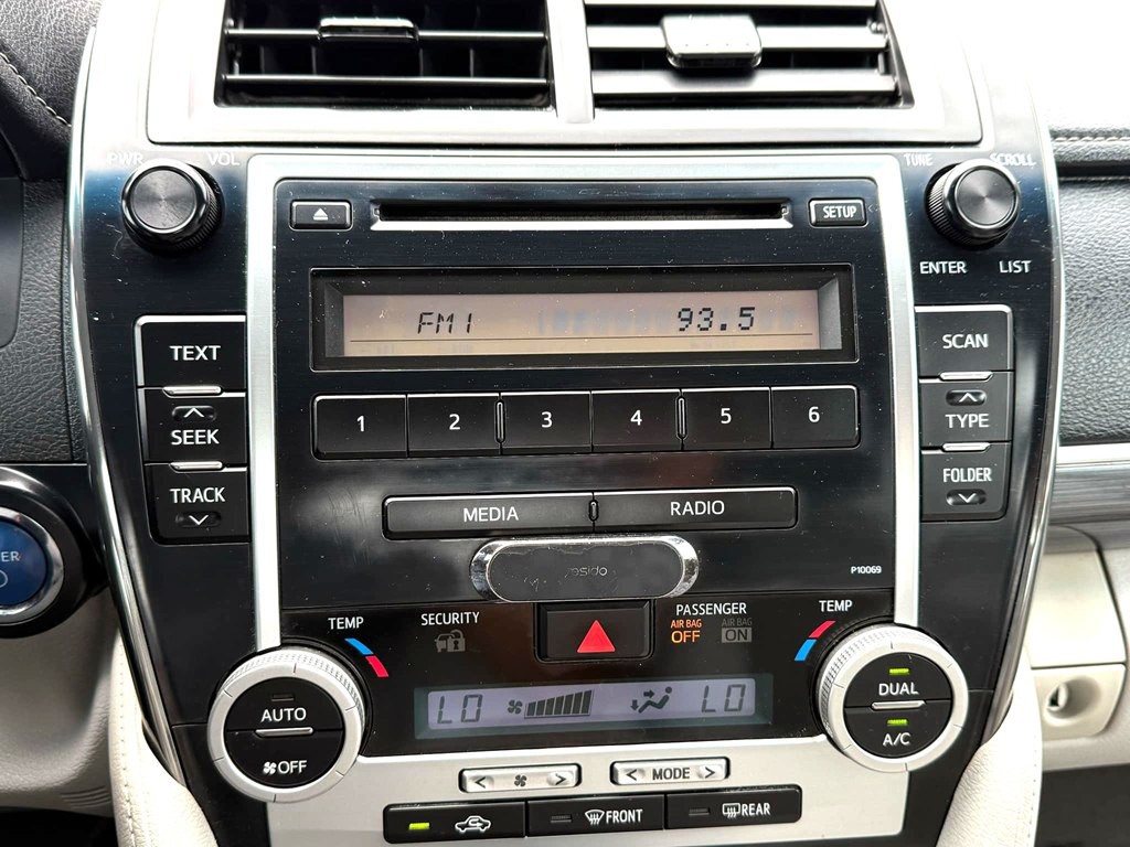 2012 Toyota Camry Image 14