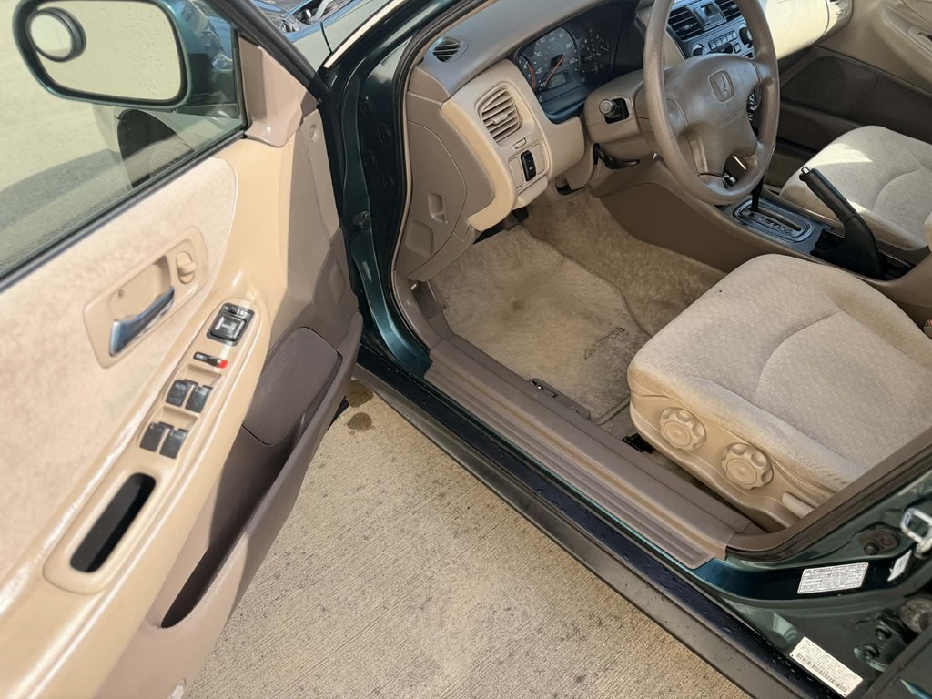 2002 Honda Accord Image 7