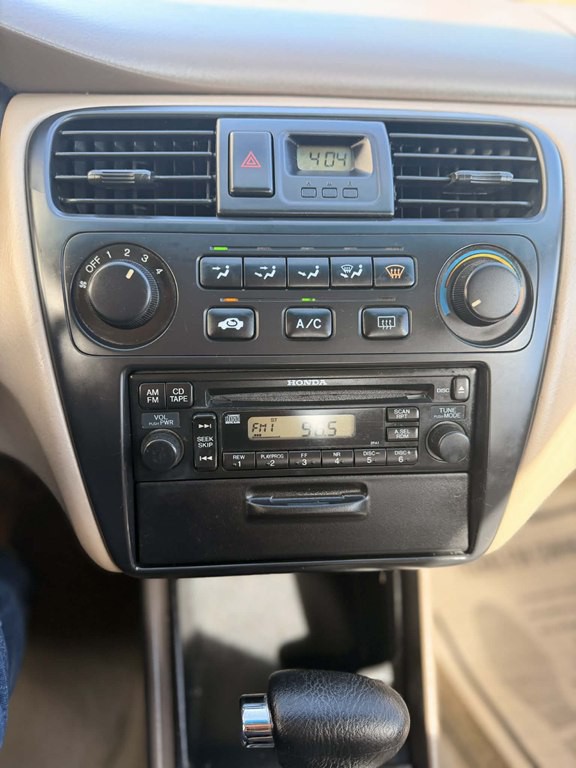 2002 Honda Accord Image 10