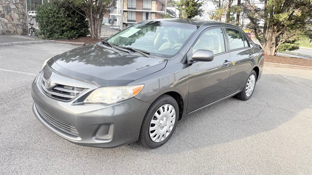 2013 Toyota Corolla Image 1