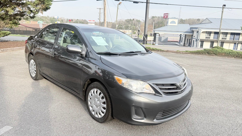 2013 Toyota Corolla Image 2