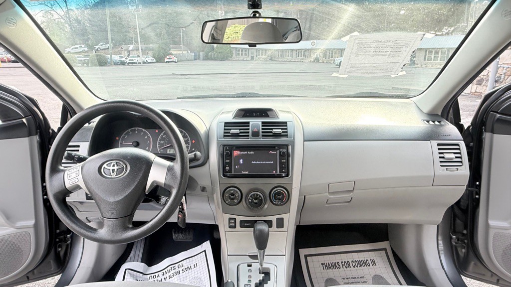 2013 Toyota Corolla Image 14