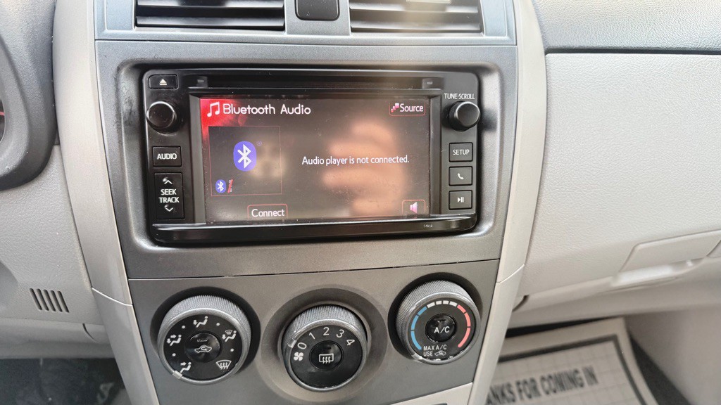 2013 Toyota Corolla Image 16