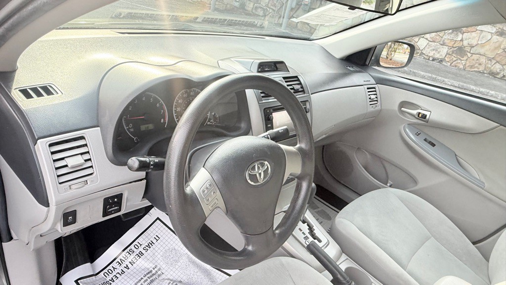 2013 Toyota Corolla Image 20