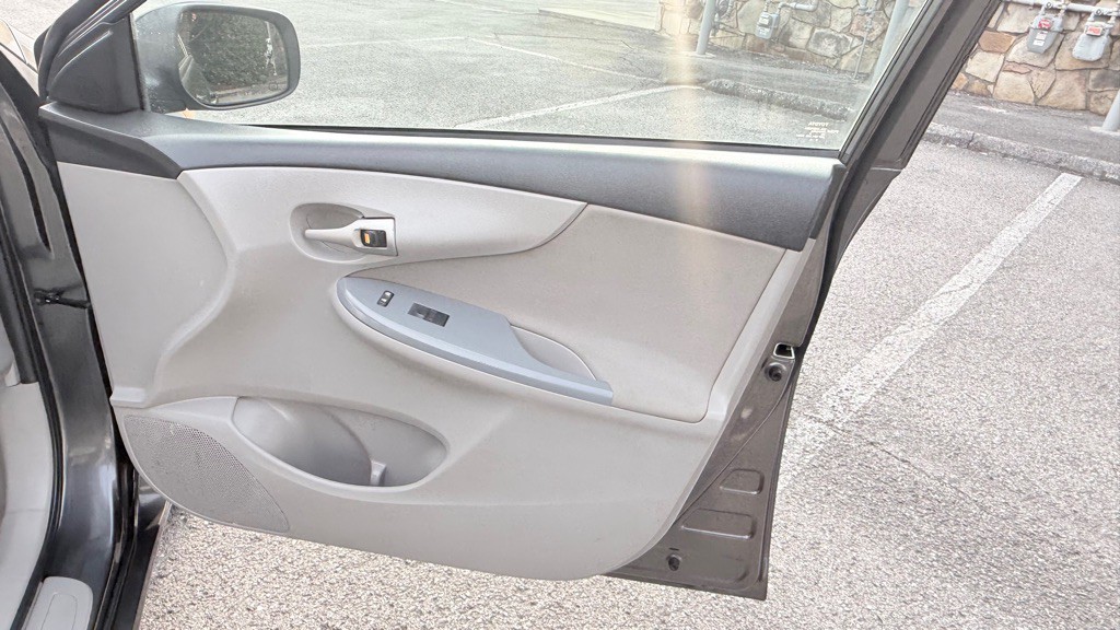 2013 Toyota Corolla Image 22