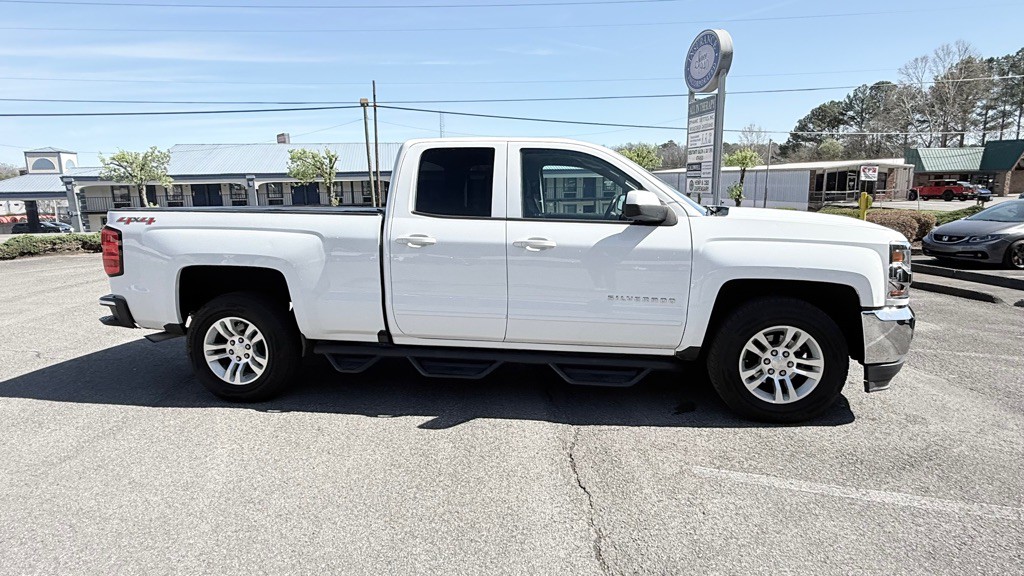 2017 Chevrolet Silverado 1500 Image 4