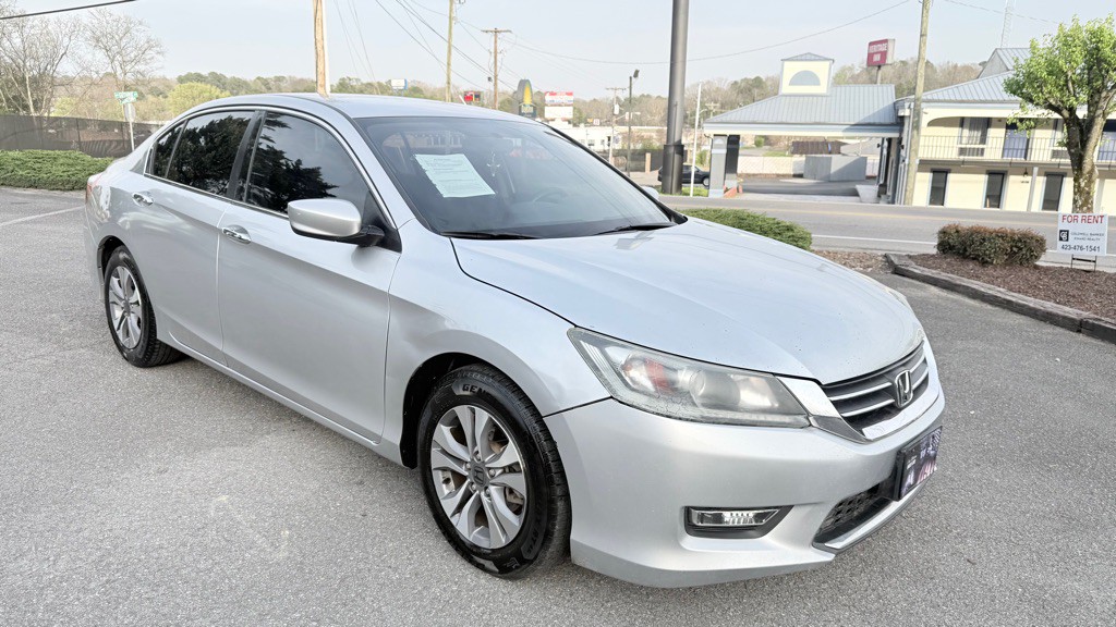 2015 Honda Accord Image 2