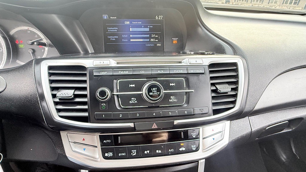 2015 Honda Accord Image 17