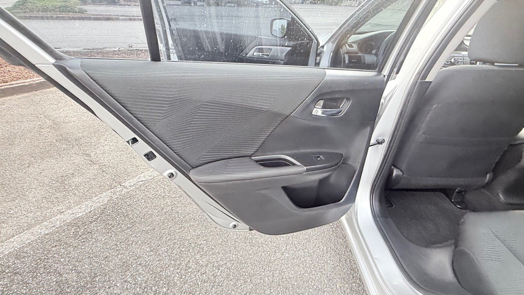 2015 Honda Accord Image 27