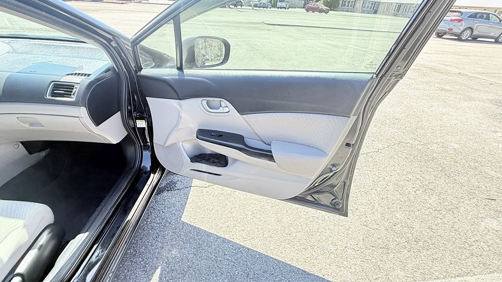 2015 Honda Civic Image 16
