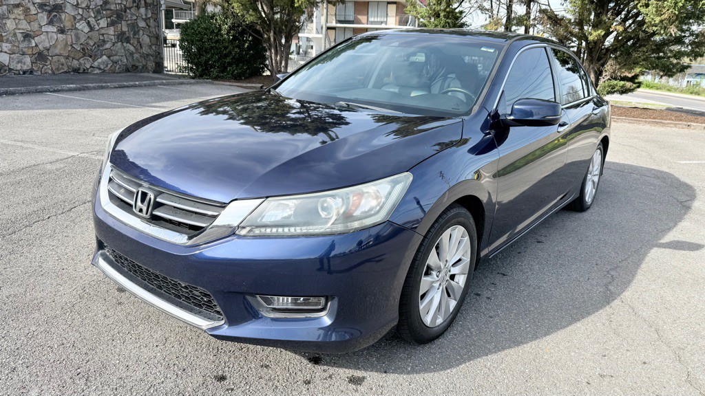 2013 Honda Accord Image 1