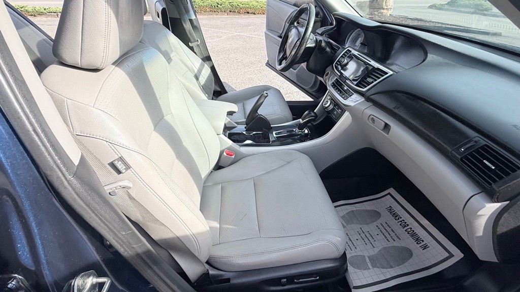2013 Honda Accord Image 13