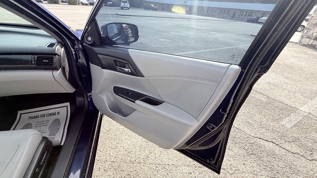 2013 Honda Accord Image 25