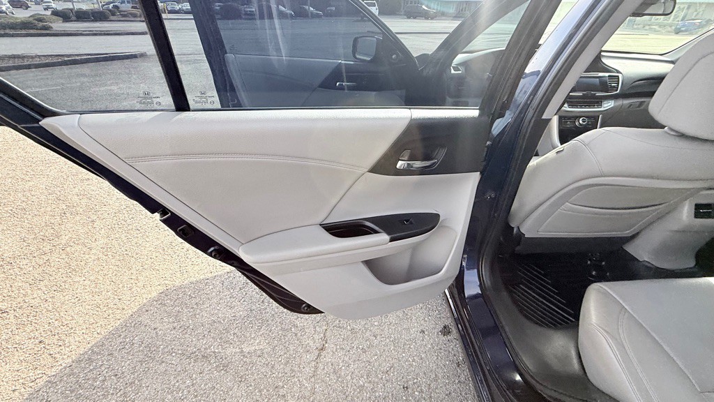 2013 Honda Accord Image 26