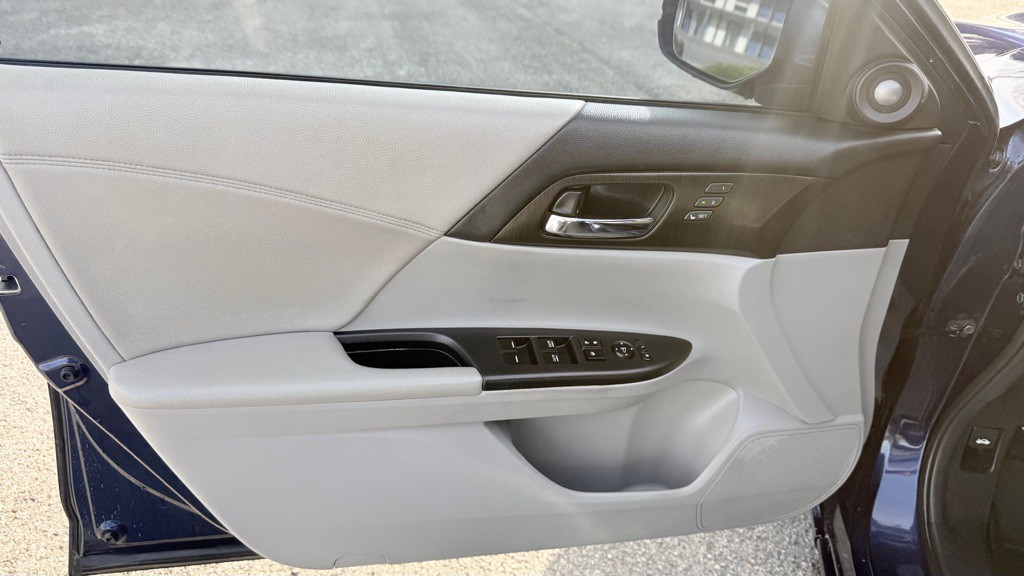 2013 Honda Accord Image 27