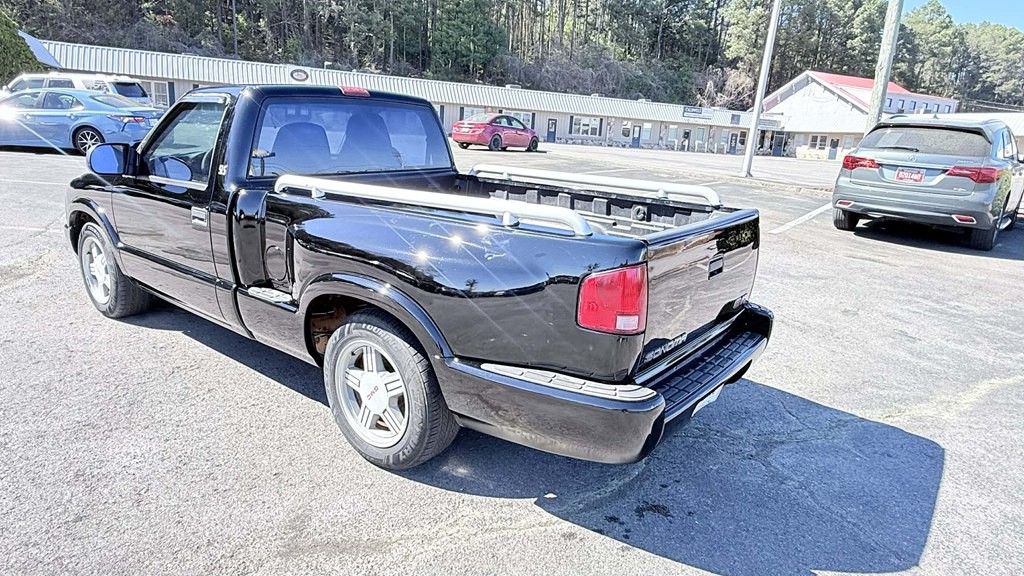 2000 GMC Sonoma Image 8