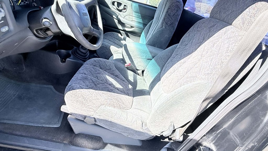 2000 GMC Sonoma Image 11