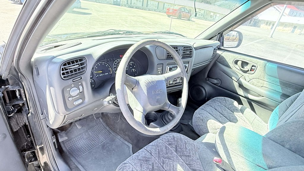 2000 GMC Sonoma Image 12