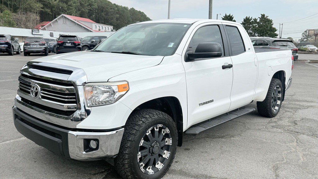 2016 Toyota Tundra Image 1