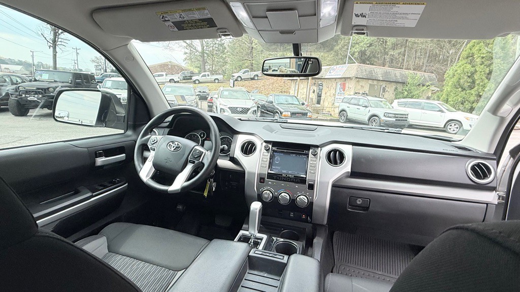 2016 Toyota Tundra Image 12