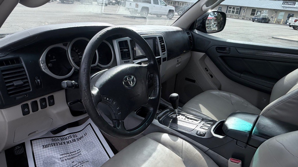 2004 Toyota 4Runner Image 9