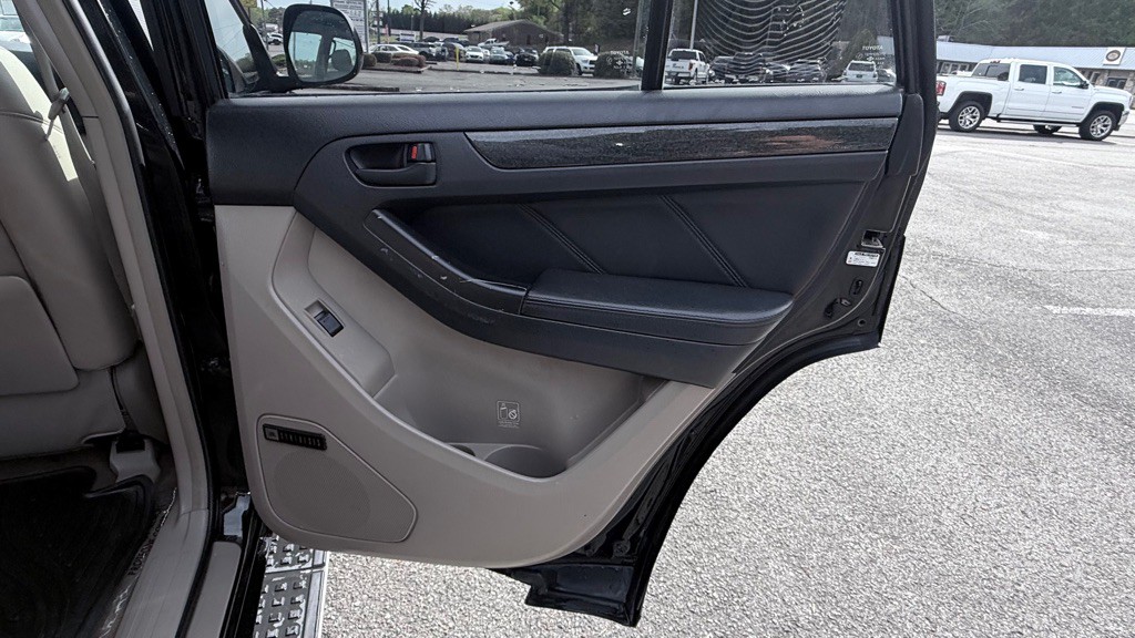 2004 Toyota 4Runner Image 19