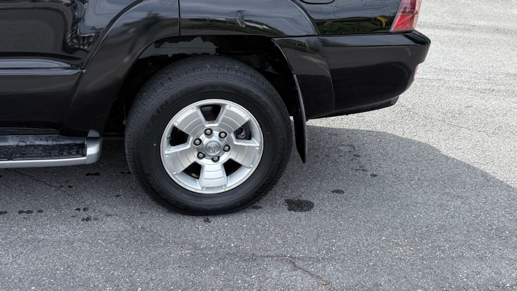 2004 Toyota 4Runner Image 21