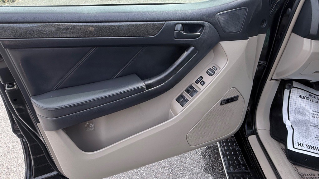 2004 Toyota 4Runner Image 22