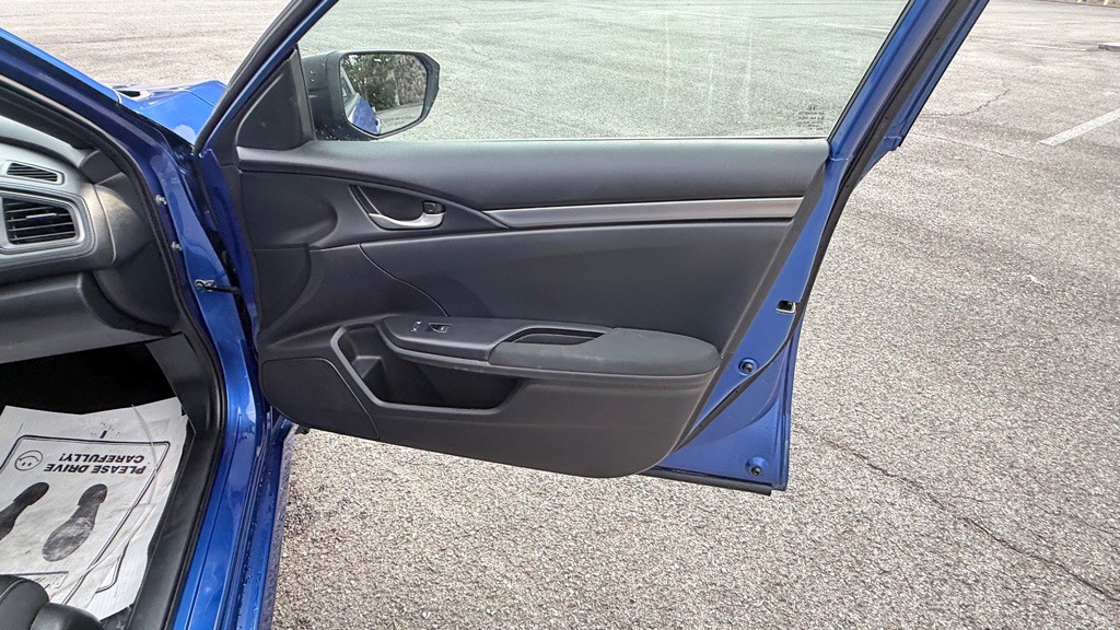 2017 Honda Civic Image 17