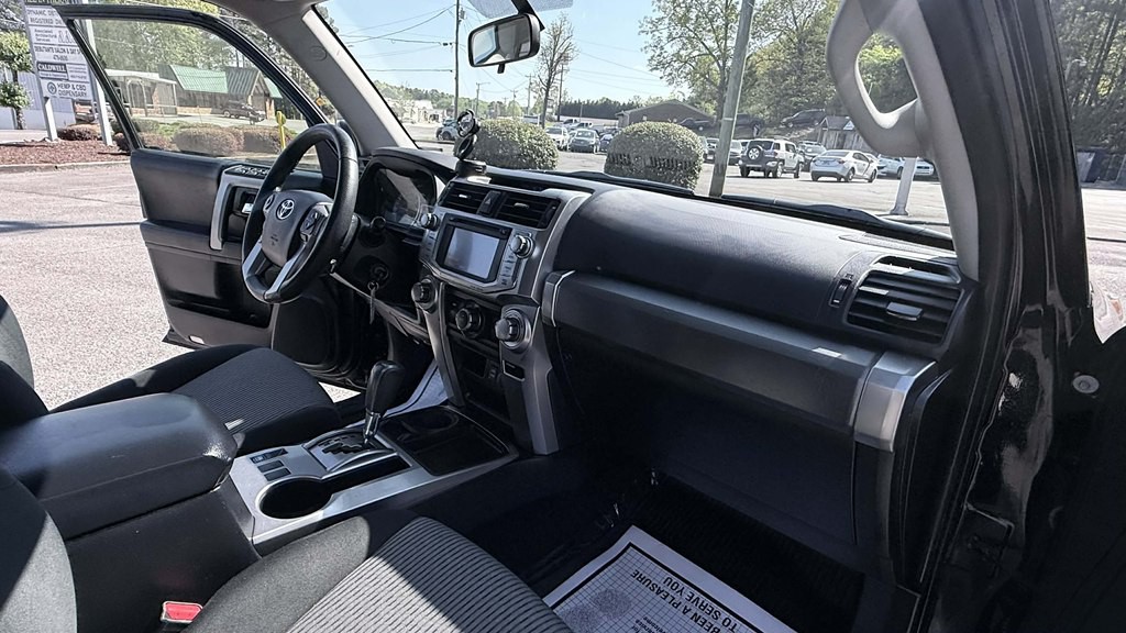 2019 Toyota 4Runner Image 11