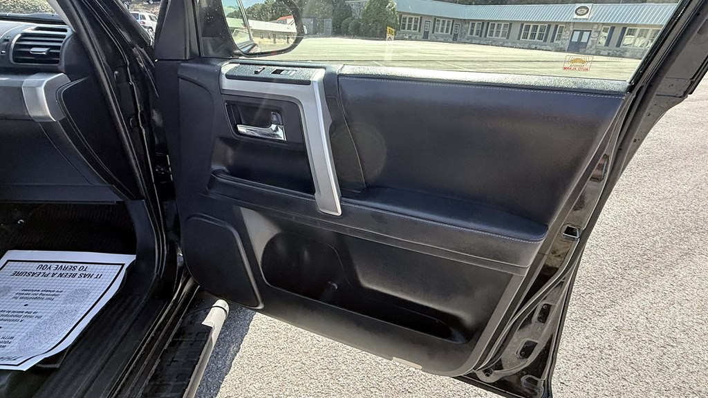 2019 Toyota 4Runner Image 14