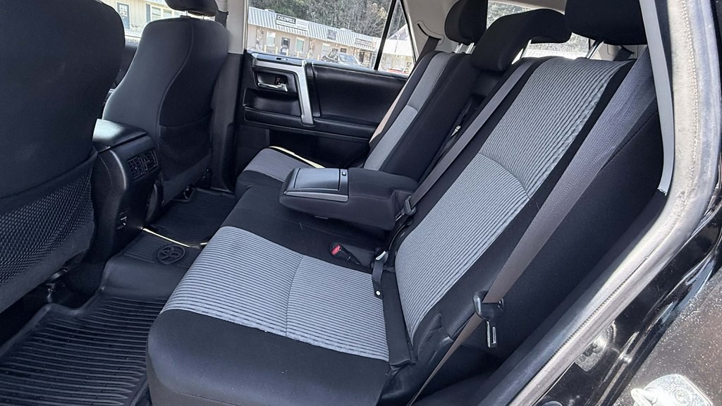 2019 Toyota 4Runner Image 16