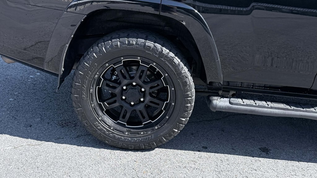 2019 Toyota 4Runner Image 19