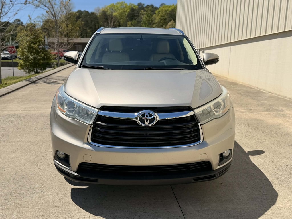 2016 Toyota Highlander Image 2