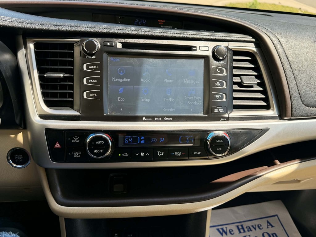 2016 Toyota Highlander Image 11