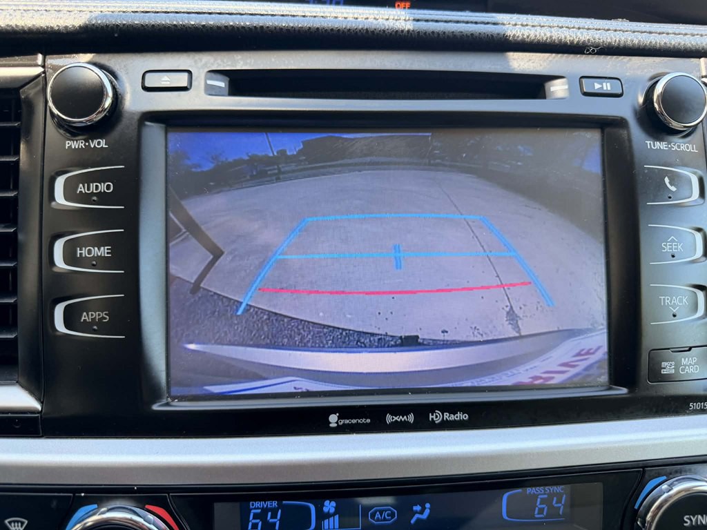 2016 Toyota Highlander Image 13