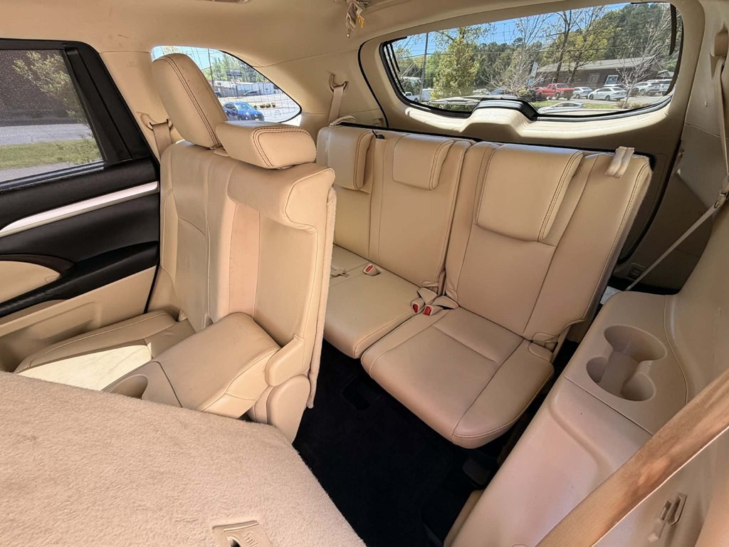 2016 Toyota Highlander Image 20