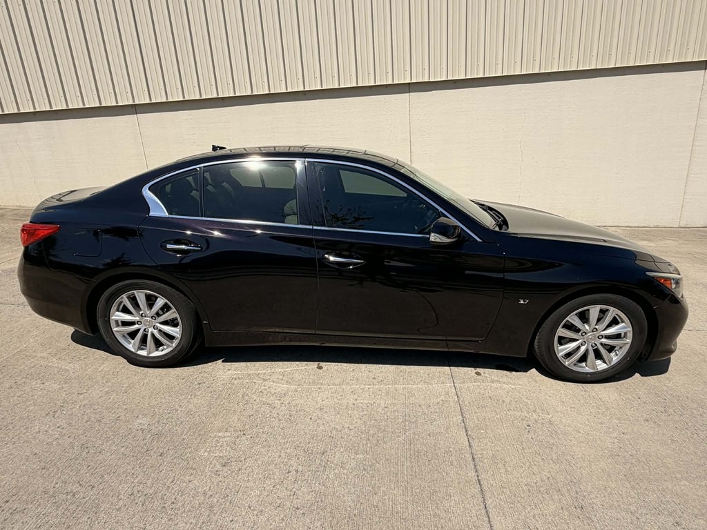 2015 INFINITI Q50 Image 6