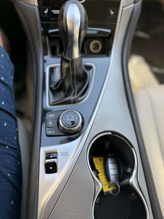 2015 INFINITI Q50 Image 14