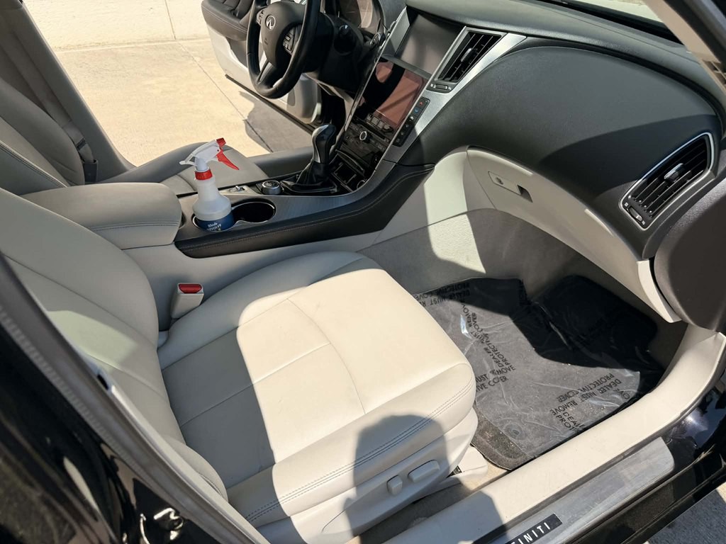 2015 INFINITI Q50 Image 15