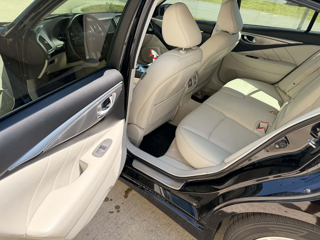 2015 INFINITI Q50 Image 19