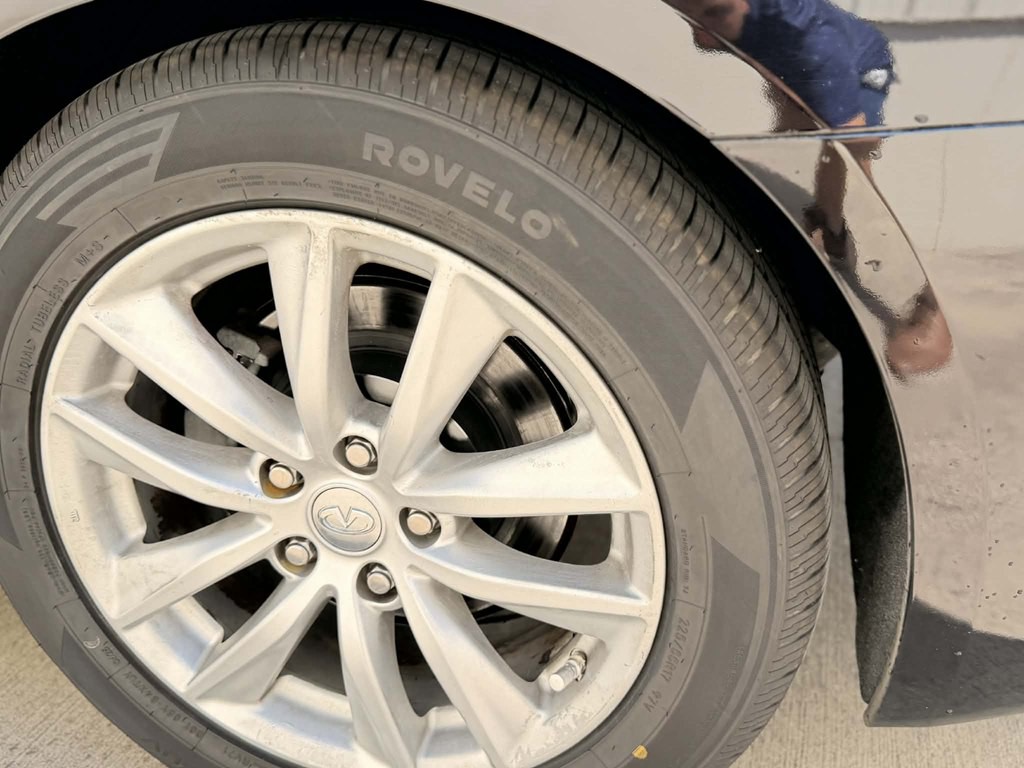 2015 INFINITI Q50 Image 20