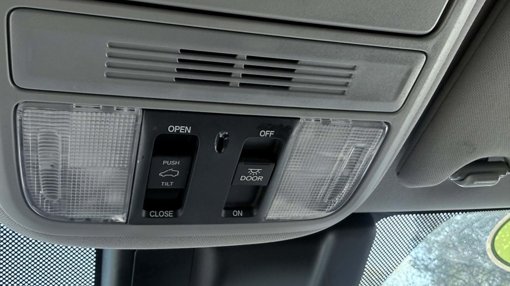 2018 Honda Odyssey Image 16