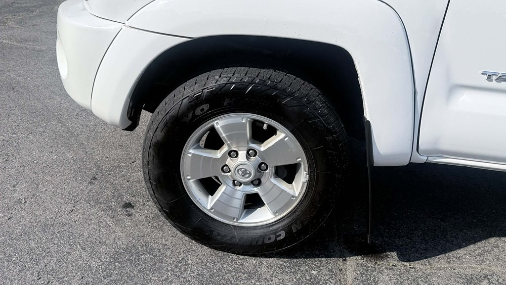 2011 Toyota Tacoma Image 4