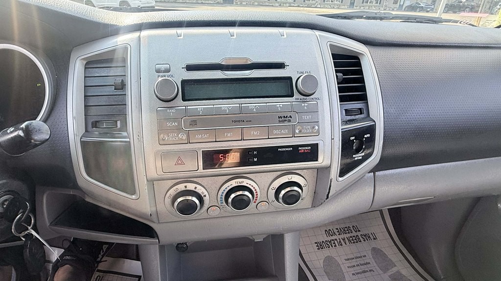 2011 Toyota Tacoma Image 15