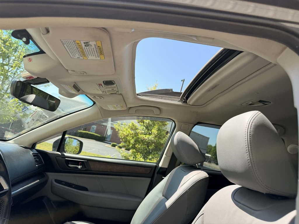 2018 Subaru Outback Image 17