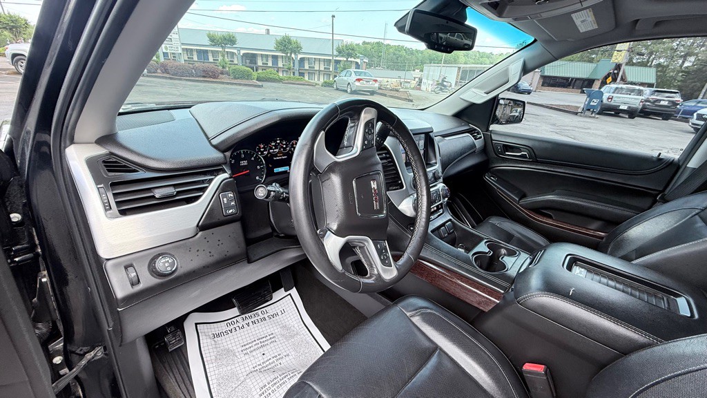2017 GMC Yukon Image 10