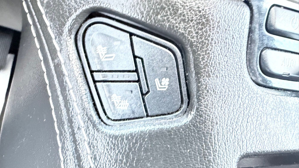 2017 GMC Yukon Image 27