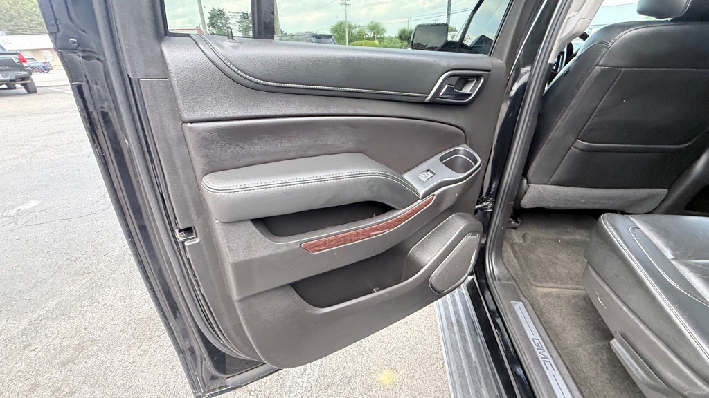 2017 GMC Yukon Image 33