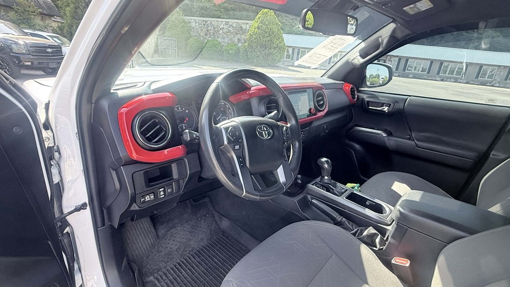 2019 Toyota Tacoma Image 7